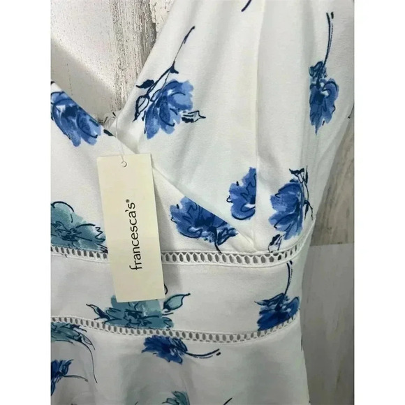 Francesca's Sofia Surplice Floral Top White Sleeveless Peplum Blouse M - Picture 4 of 9